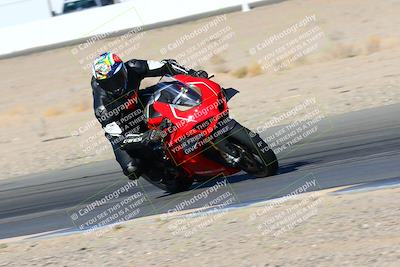 media/Jan-08-2022-SoCal Trackdays (Sat) [[1ec2777125]]/Turn 15 Inside (950am)/